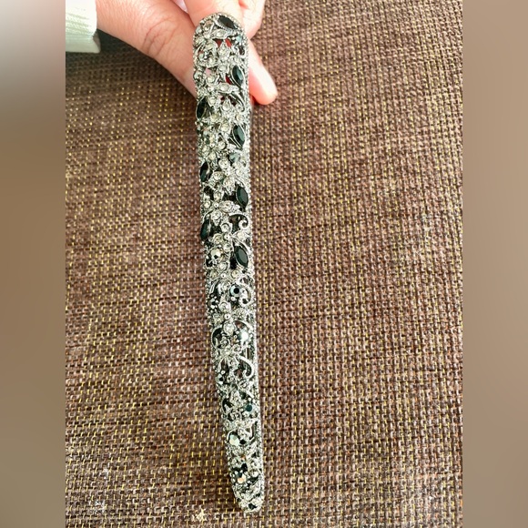 Jewelled Hairclip - Picture 1 of 5